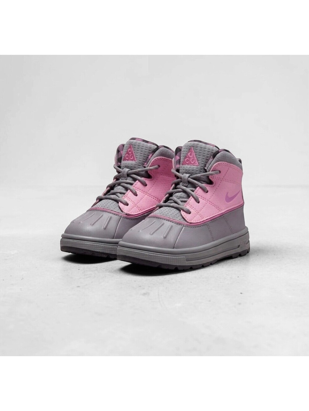 Nike Toddler Size 7.5C Girls Winter Snow Boots Gray Pink Woodside 2 High ACG